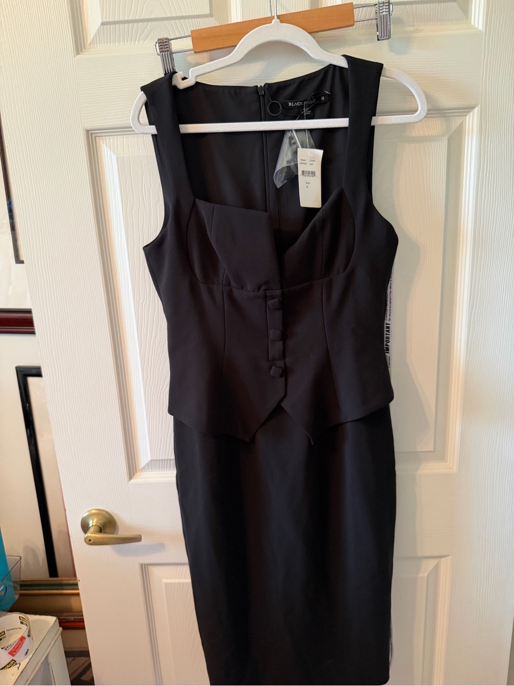 Black Halo Black Sleeveless Midi Sheath Dress